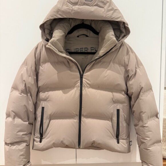 Aritzia SUPERPUFF Jacket in Modern Taupe (XS) - Picture 3 of 7